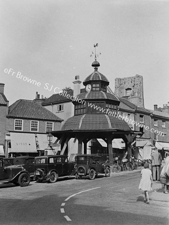 THE MARKET CROSS WITH TRAFFIC